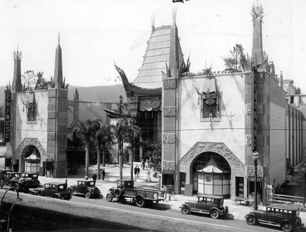 Fachada do TLC Chinese Theater Imax, em Los Angeles, que sediou o Oscar entre 1944 e 1946