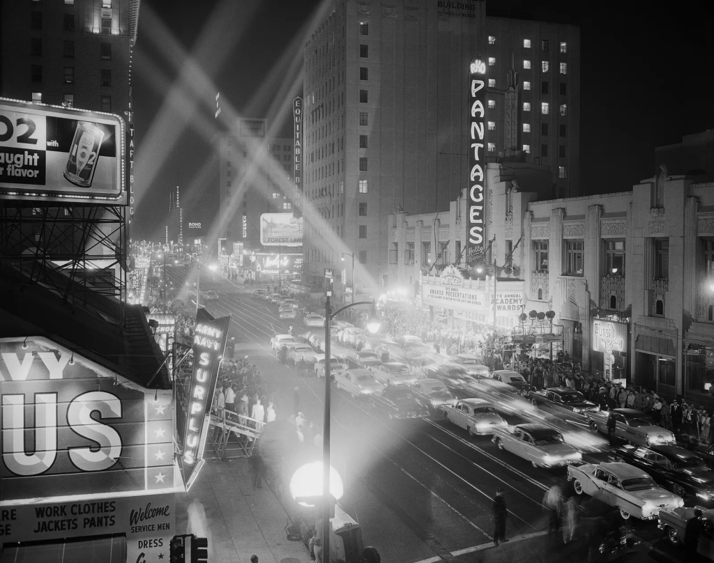 O RKO Pantages Theatre durante o 28º Oscar em 1956